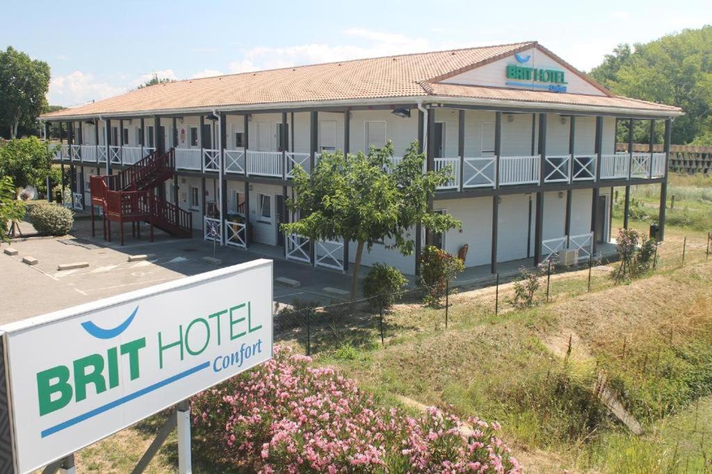 Brit Hotel Confort Manosque Cadarache Exterior photo